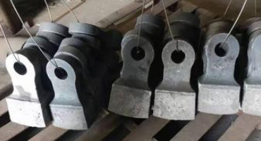 How to strictly control the alloy content of high chromium wear-resistant hammerhead